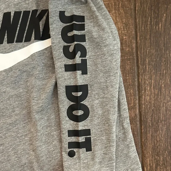 Nike Toddler Boys 2T Gray Just Do It Long Sleeve Shirt Logo Tee - Picture 4 of 6